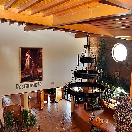 Alfonso Viii Hotel 3*